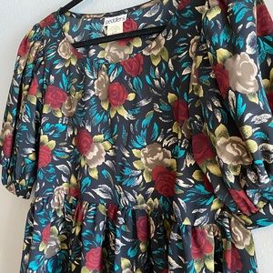Large Vintage flower puff sleeve shirt with sash.